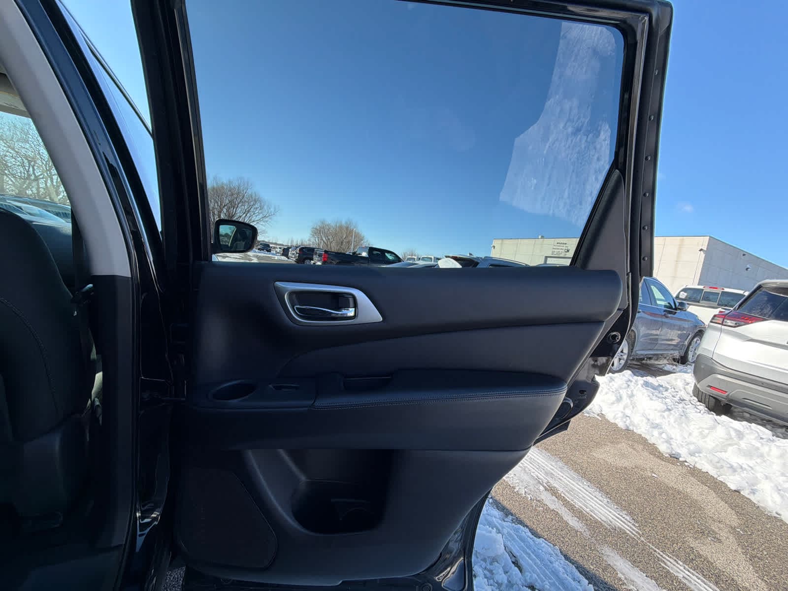 Thumbnail: 2020 Nissan Pathfinder - 9