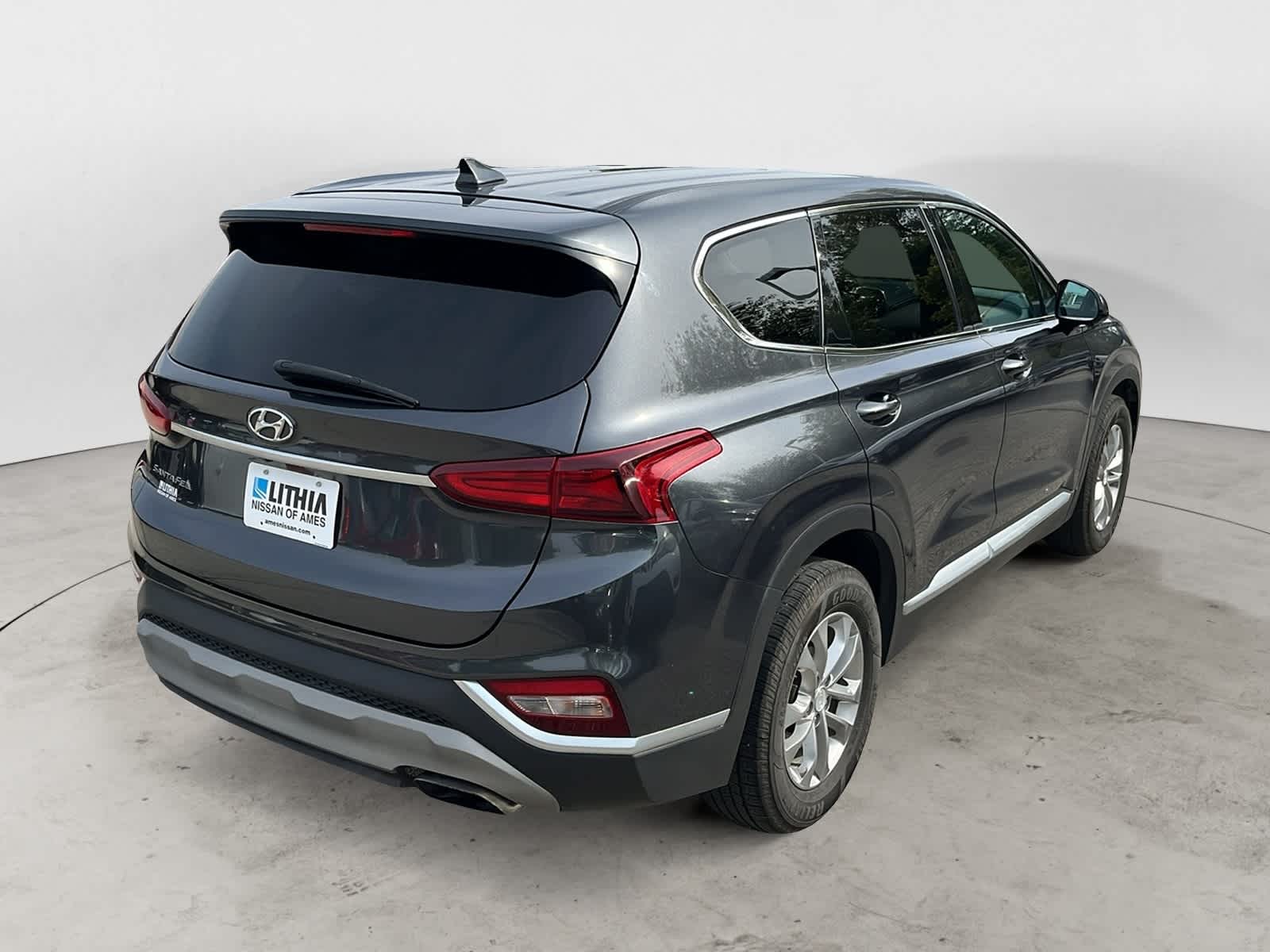 2020 Hyundai Santa Fe SEL photo 3