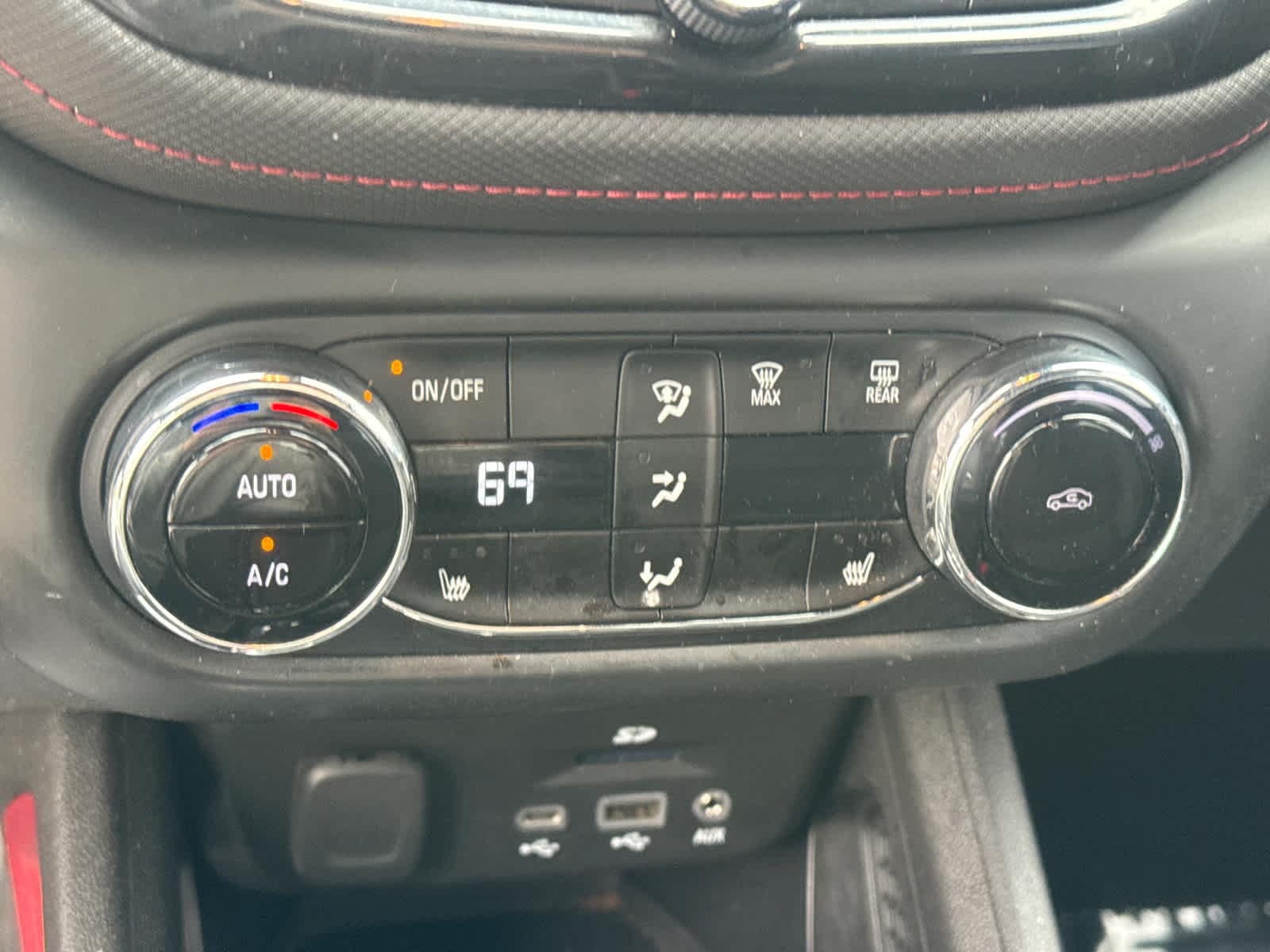 Thumbnail: 2021 Chevrolet TrailBlazer - 19