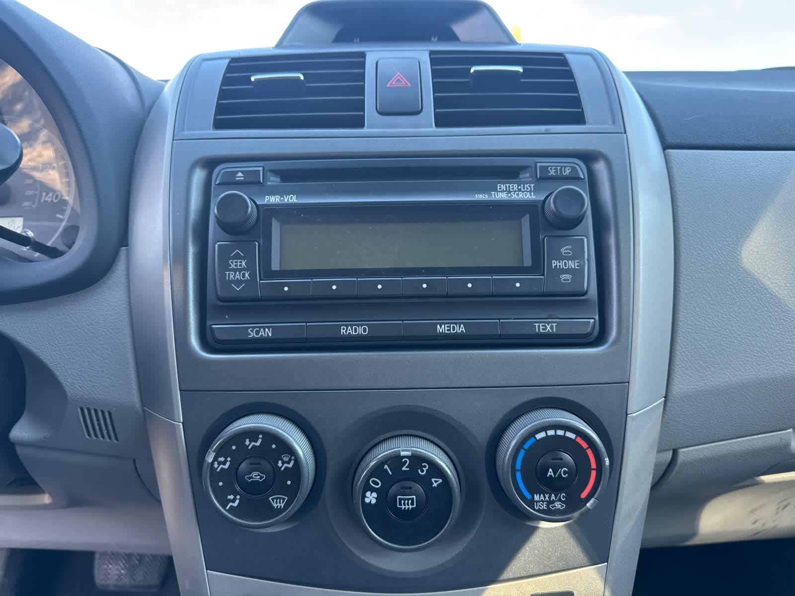 Thumbnail: 2012 Toyota Corolla - 20