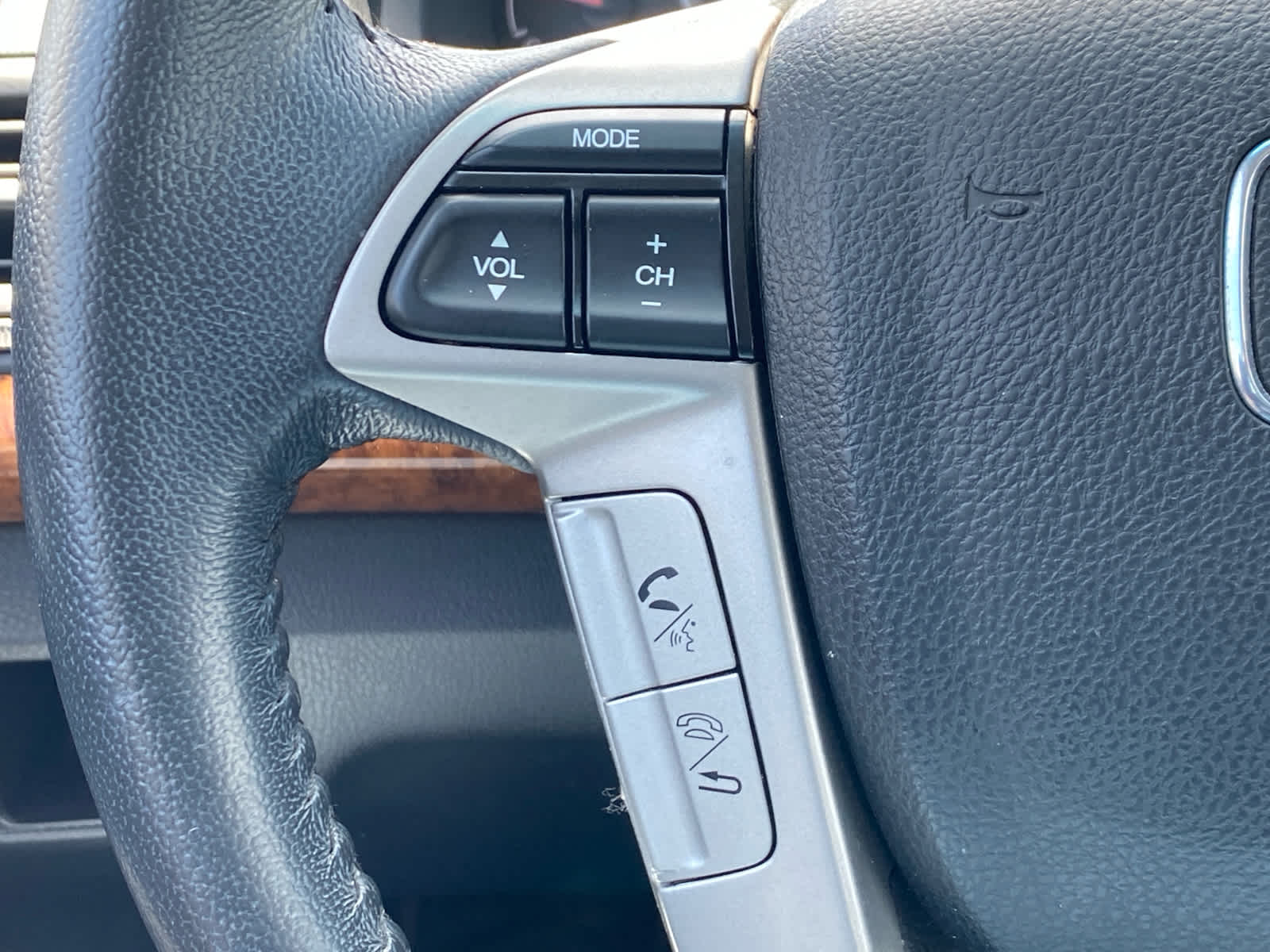 2012 Honda Accord EX-L 16