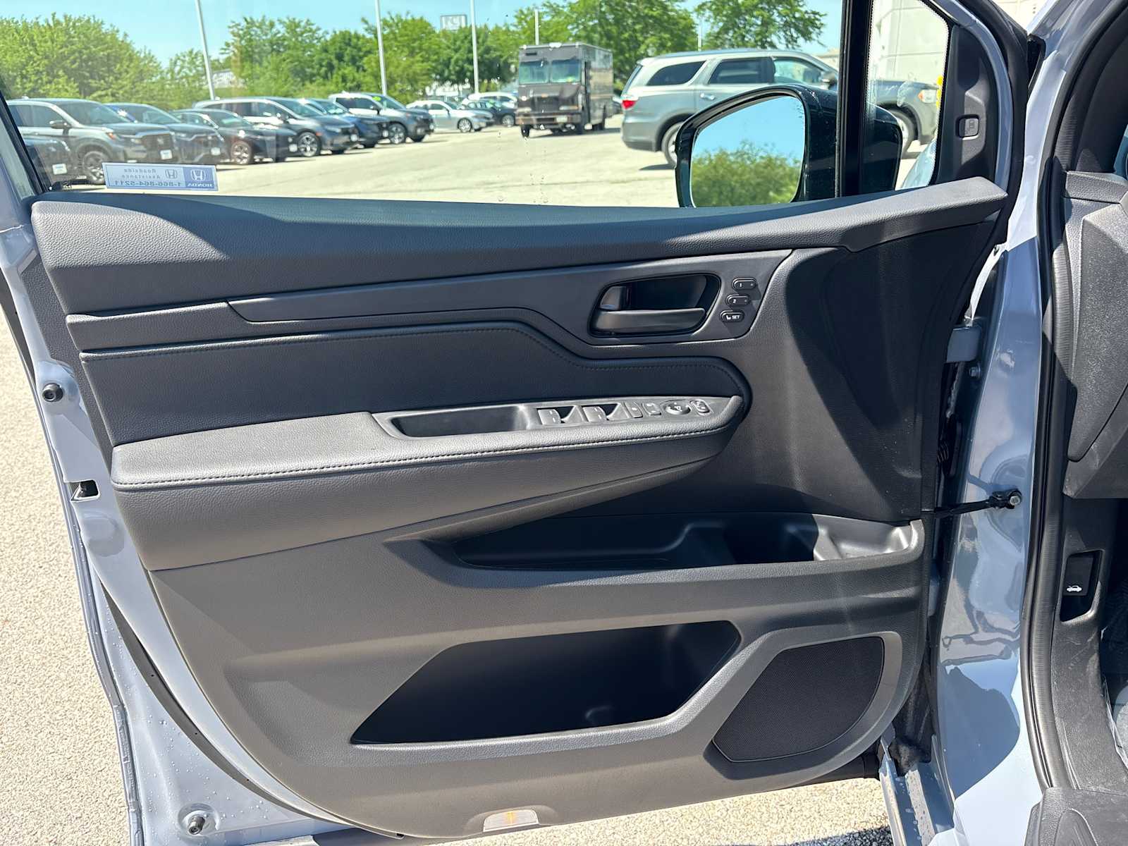 Thumbnail: 2026 Honda Odyssey - 18