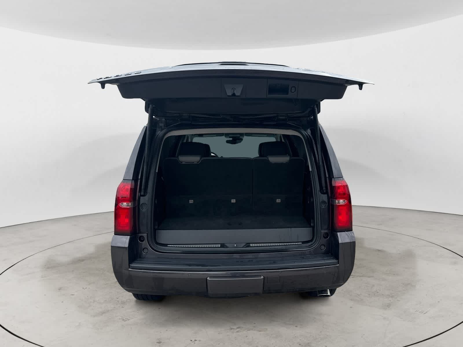 Thumbnail: 2017 Chevrolet Tahoe - 6