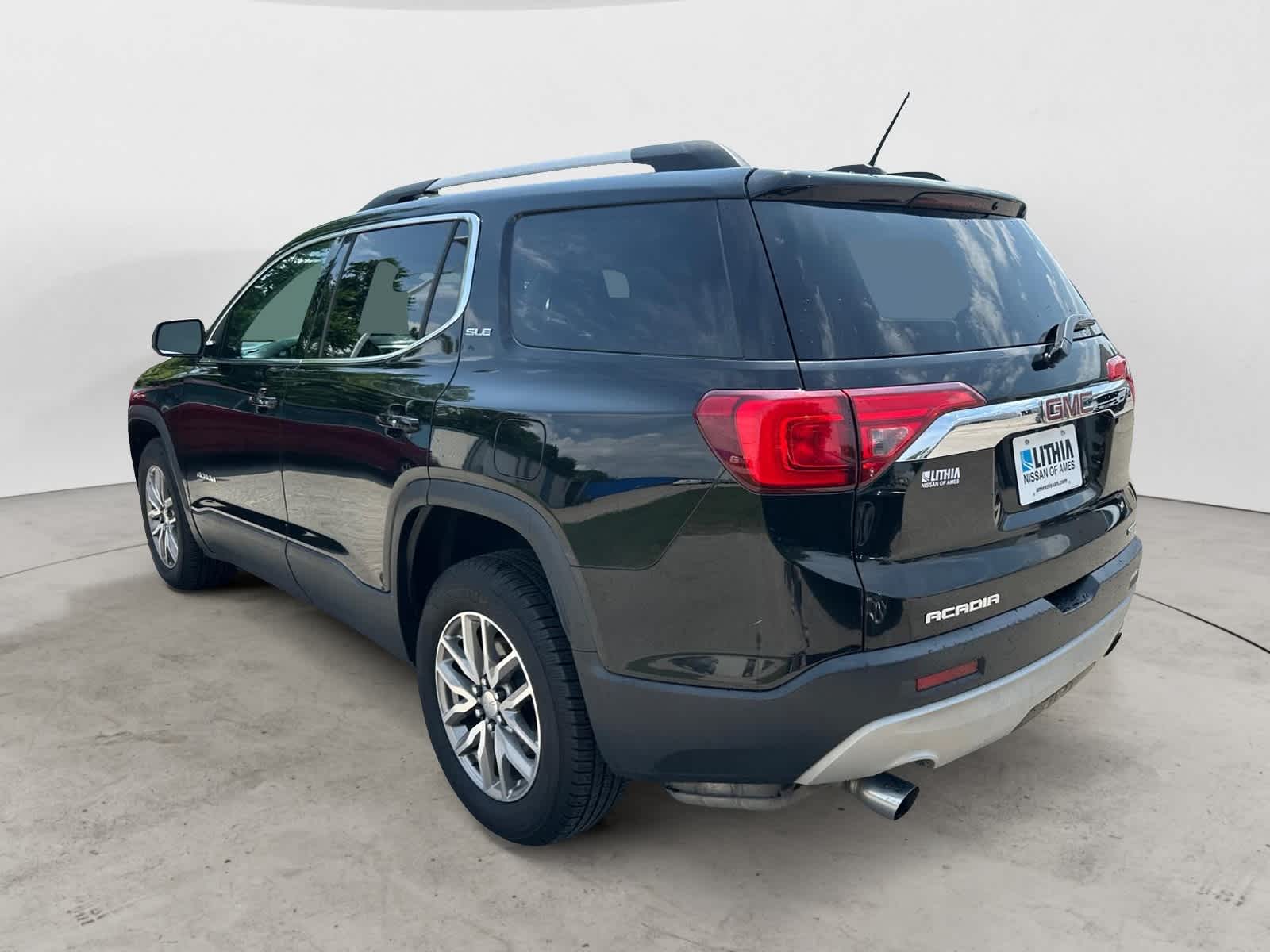 2018 GMC Acadia SLE 2