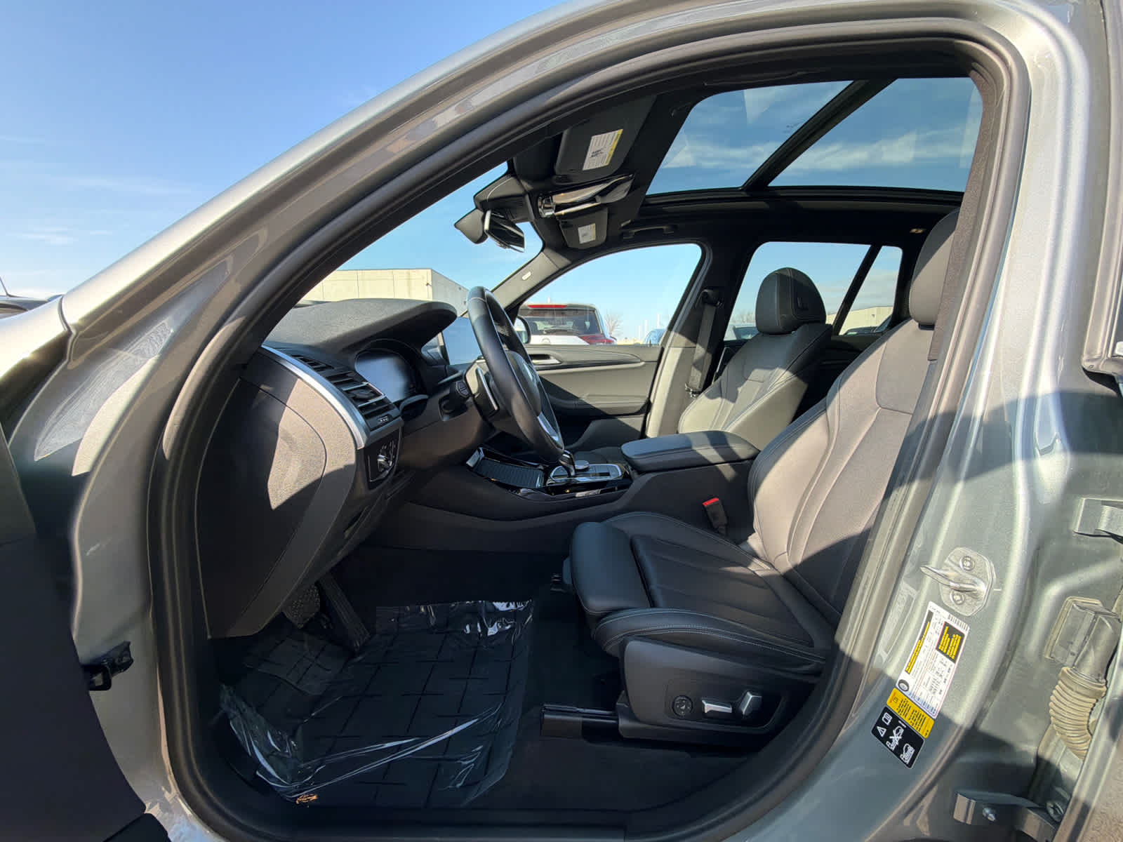 Thumbnail: 2023 BMW X3 - 18