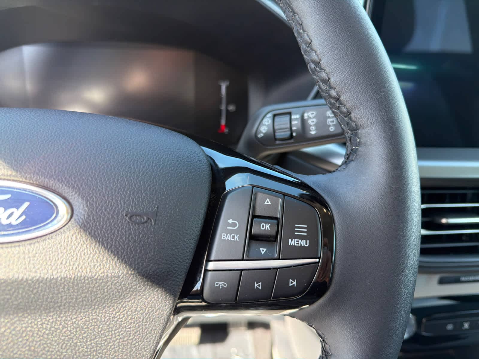 Thumbnail: 2023 Ford Escape - 23