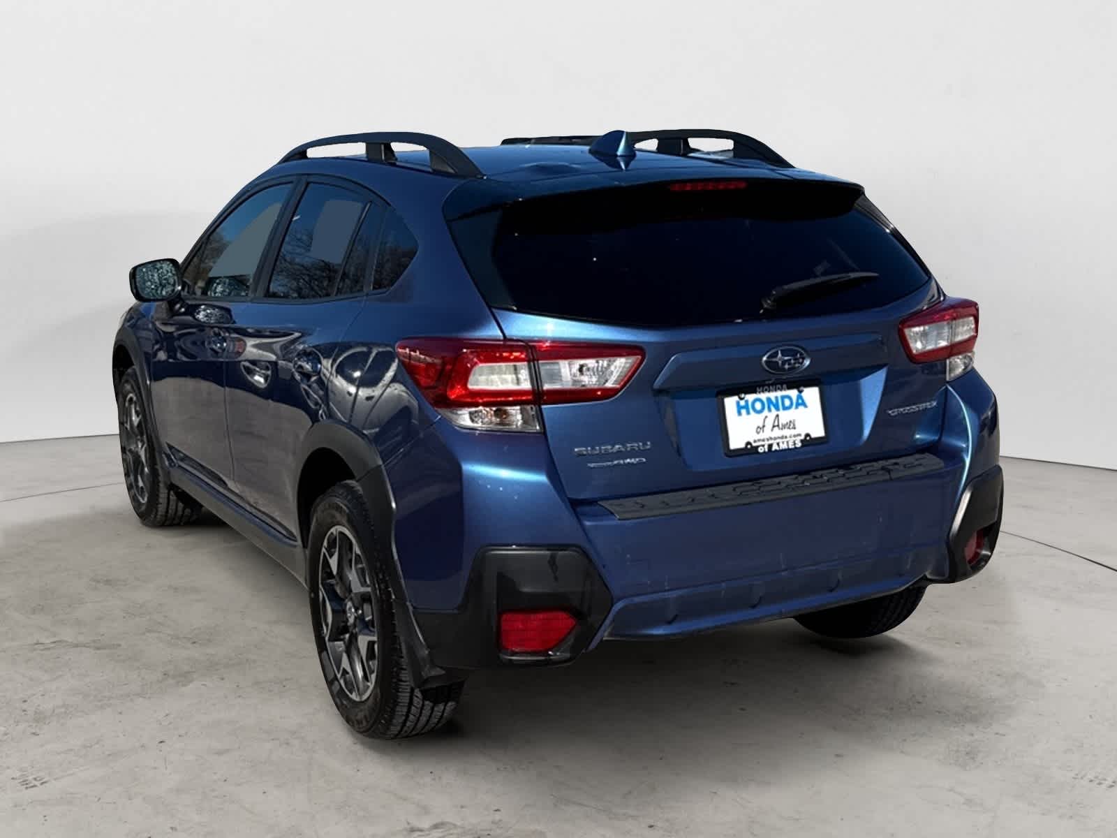 Thumbnail: 2018 Subaru Crosstrek - 3
