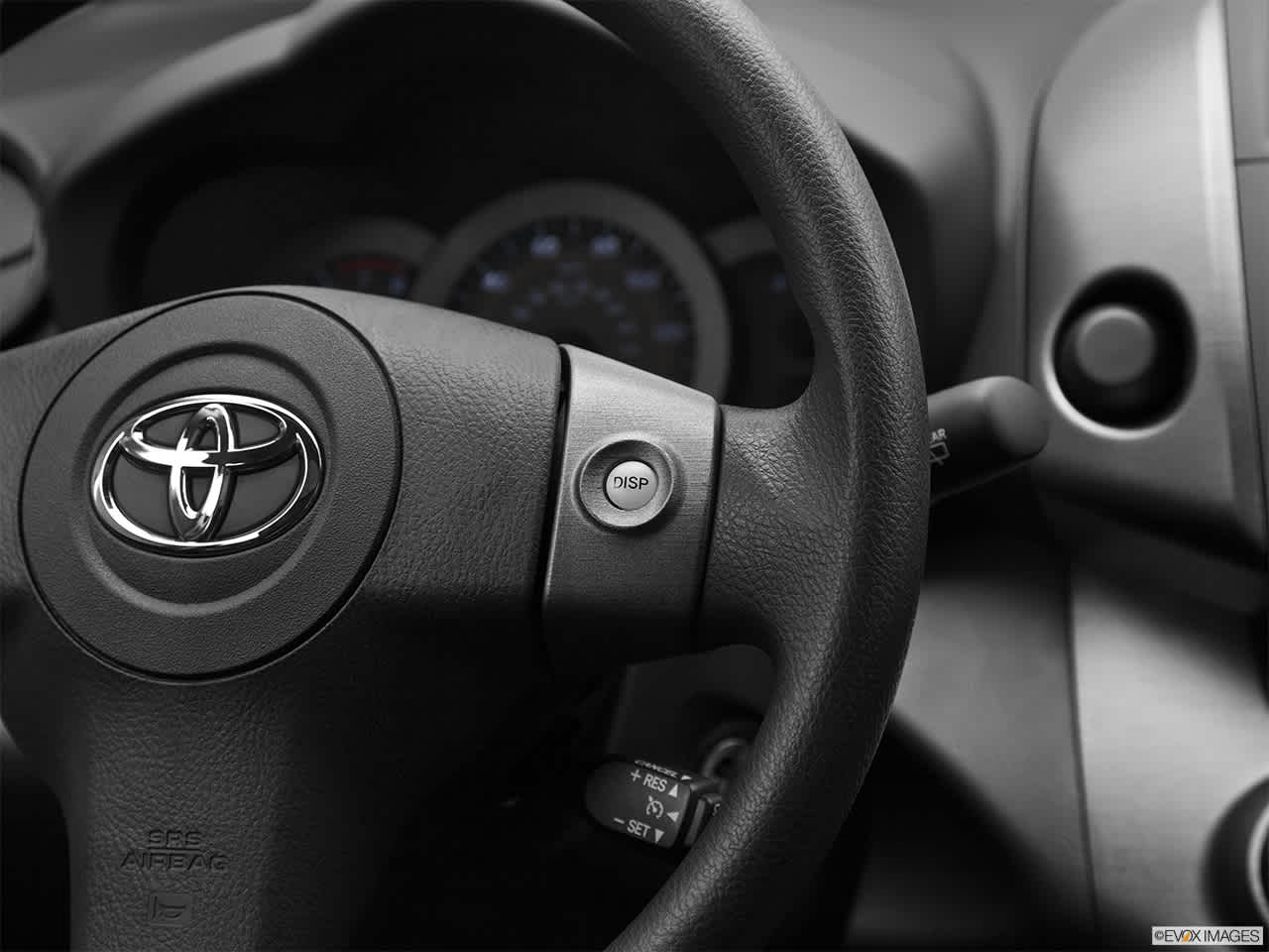 Thumbnail: 2012 Toyota RAV4 - 16