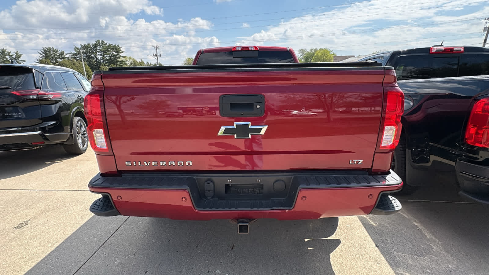 Thumbnail: 2018 Chevrolet Silverado 1500 - 12
