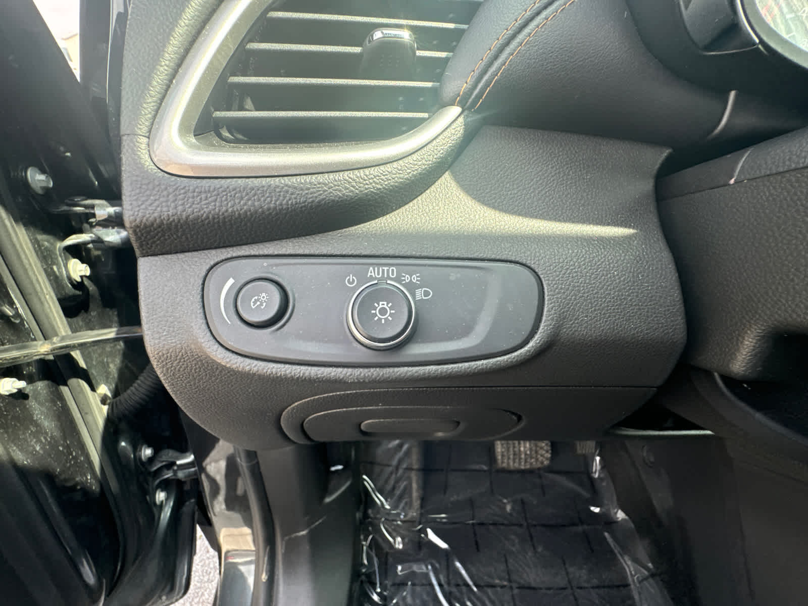 2018 Chevrolet Trax LT 11