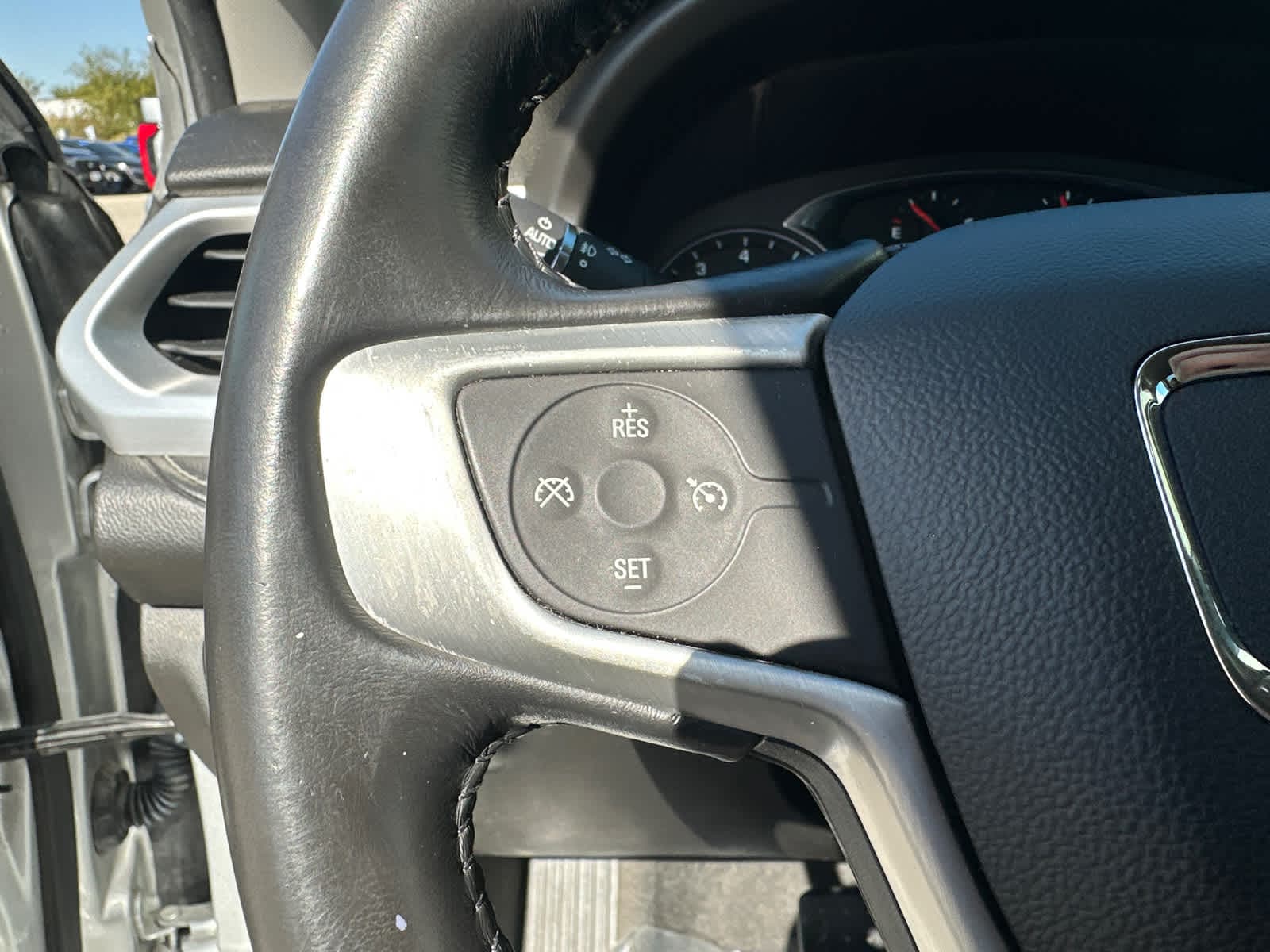 Thumbnail: 2017 GMC Acadia - 28