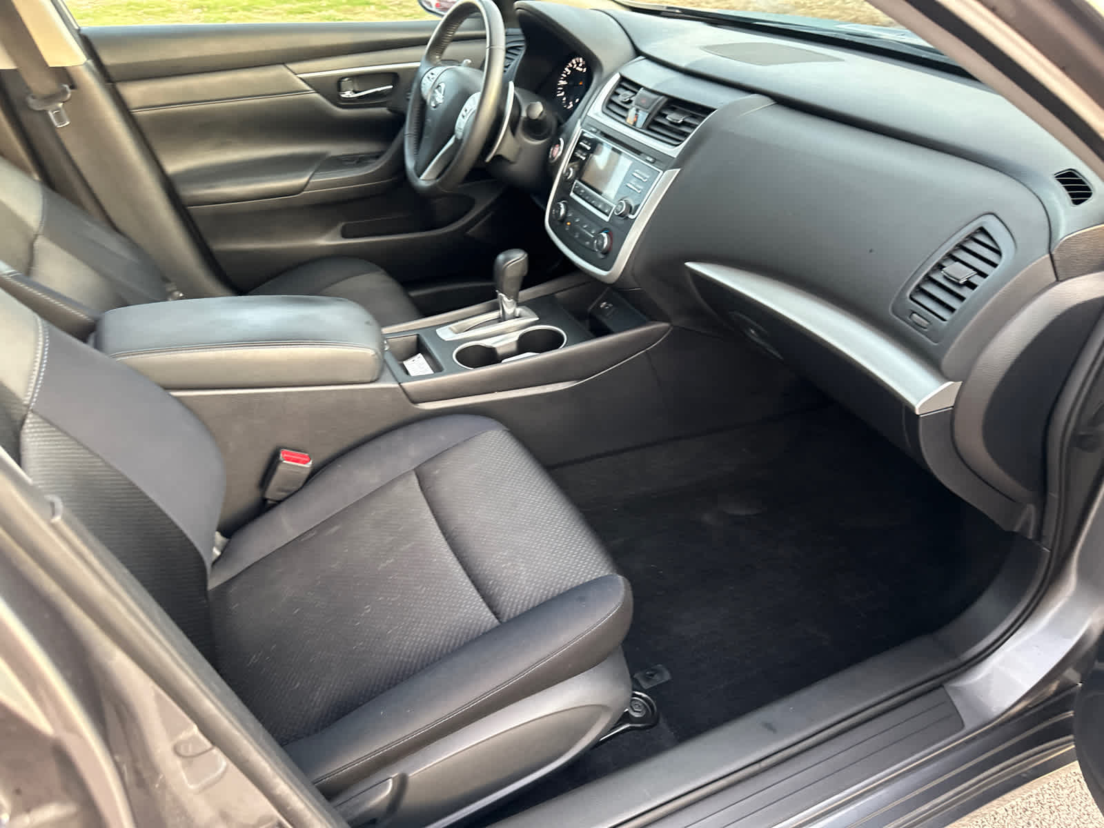 Thumbnail: 2017 Nissan Altima - 7