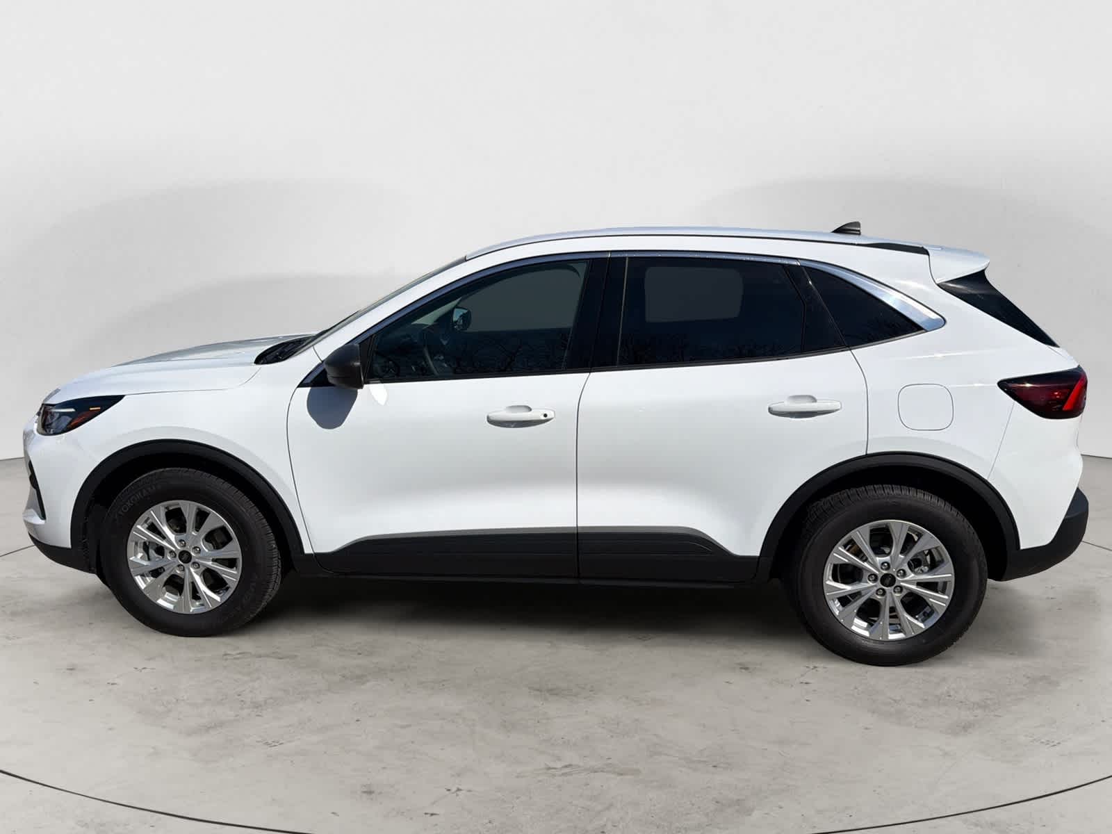 Thumbnail: 2023 Ford Escape - 3