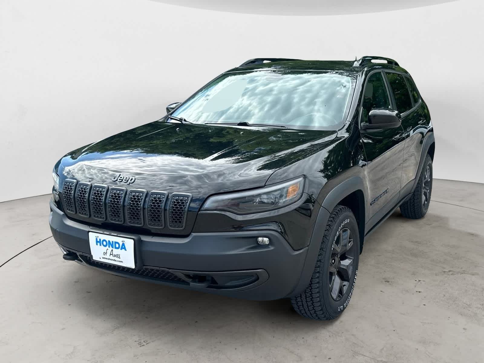 Thumbnail: 2020 Jeep Cherokee - 1