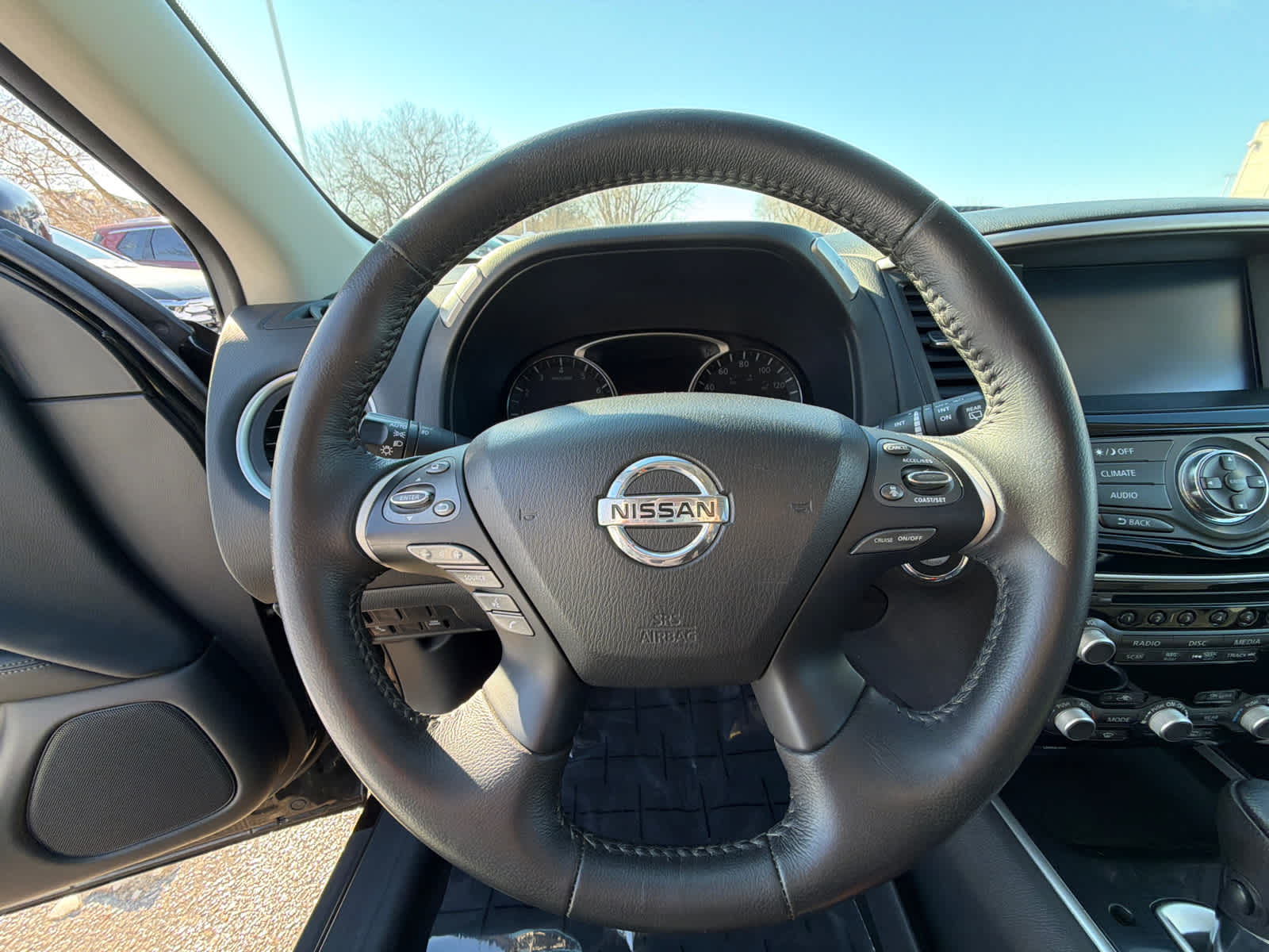 Thumbnail: 2020 Nissan Pathfinder - 23