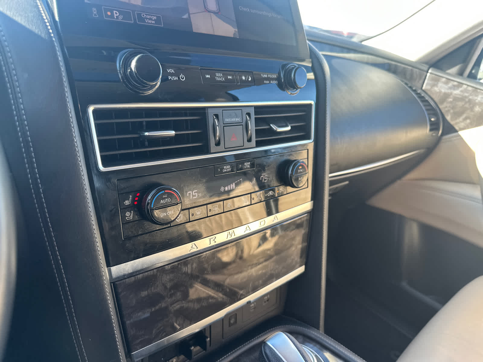 Thumbnail: 2021 Nissan Armada - 28