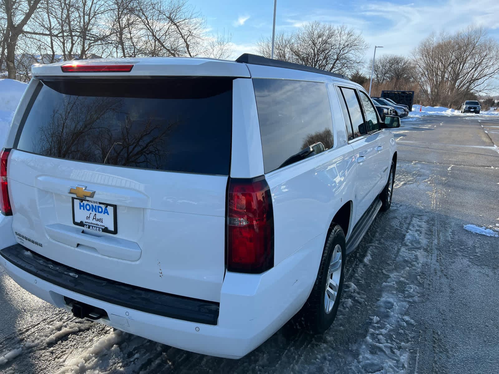 Thumbnail: 2016 Chevrolet Suburban - 4