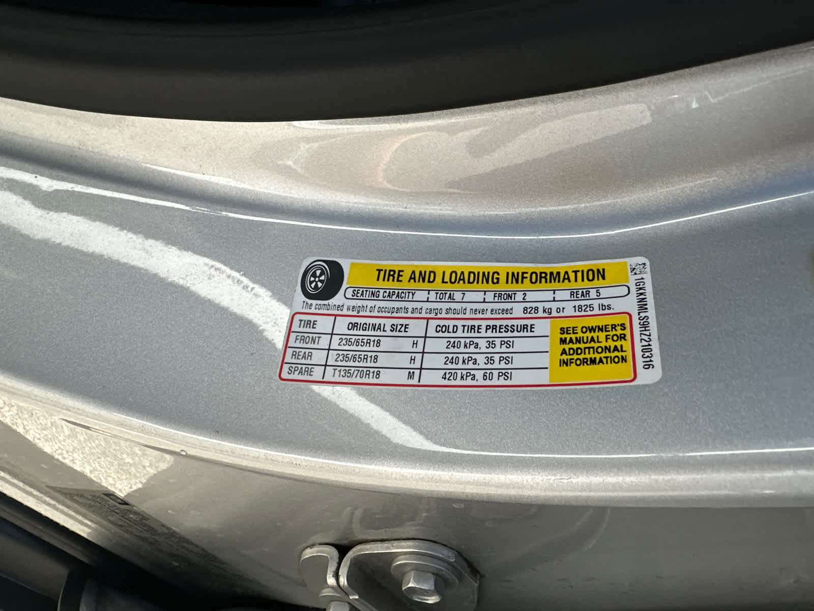 Thumbnail: 2017 GMC Acadia - 25