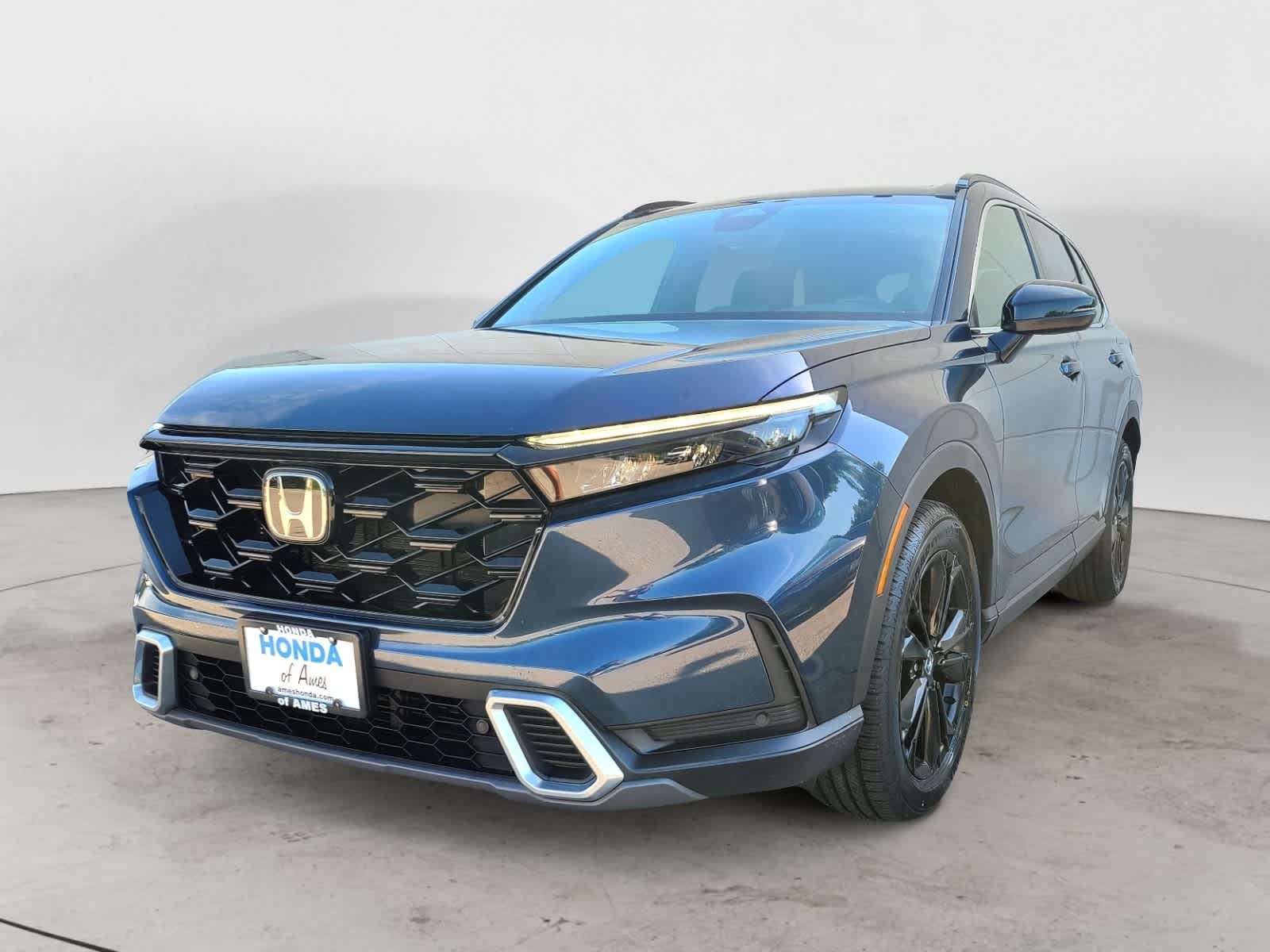2024 Honda CR-V Hybrid Sport Touring AWD's photo