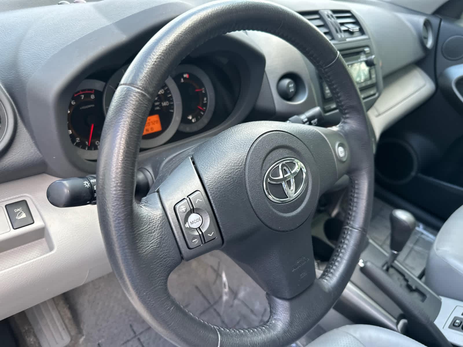 Thumbnail: 2012 Toyota RAV4 - 20