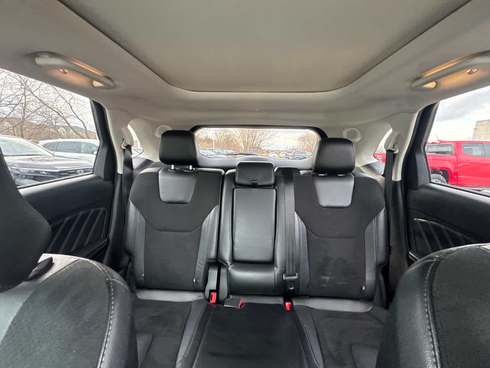 Thumbnail: 2015 Ford Edge - 22