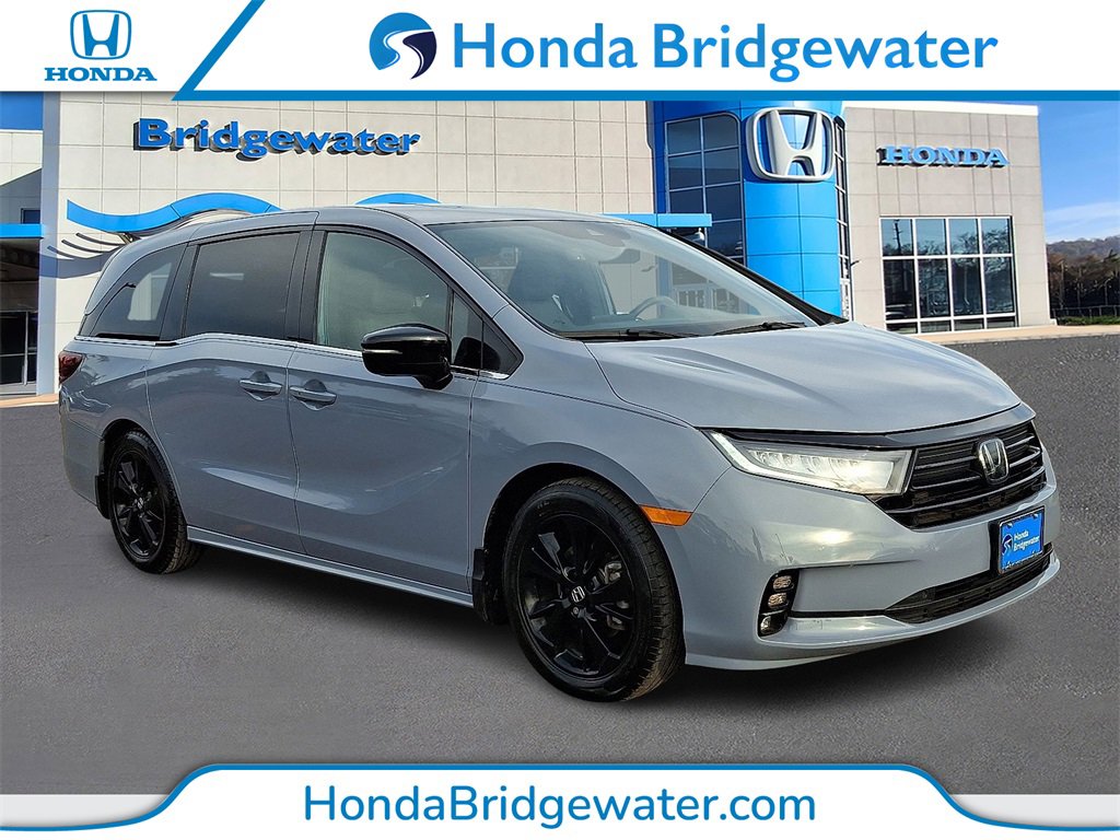 2023 Honda Odyssey Sport's photo