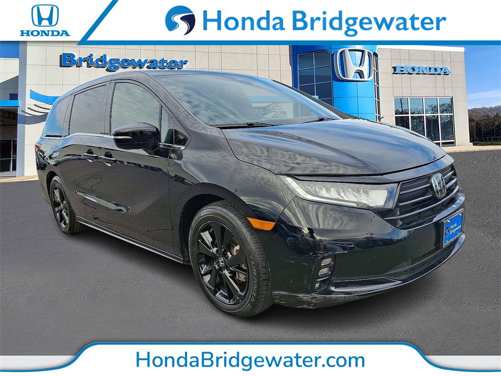 2023 Honda Odyssey SPORT's photo