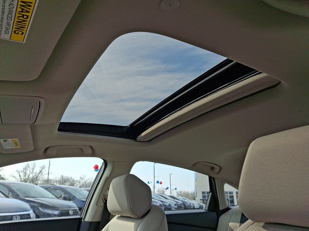 2025 Honda Accord SE - Photo 14