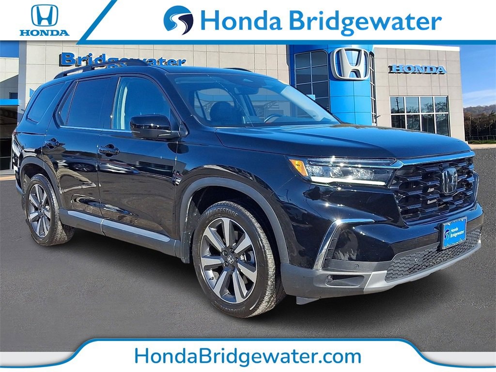 Used 2023 Honda Pilot Touring SUV
