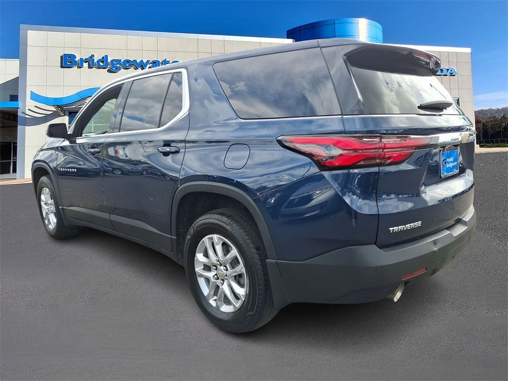 Used 2022 Chevrolet Traverse LS SUV