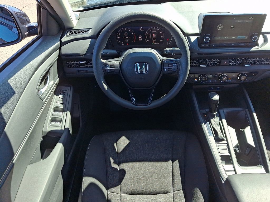 2025 Honda Accord SE - Photo 11