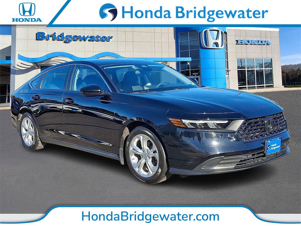 2023 Honda Accord LX's photo