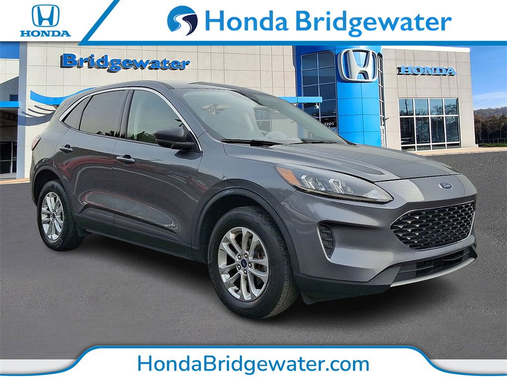 2022 Ford Escape SE's photo