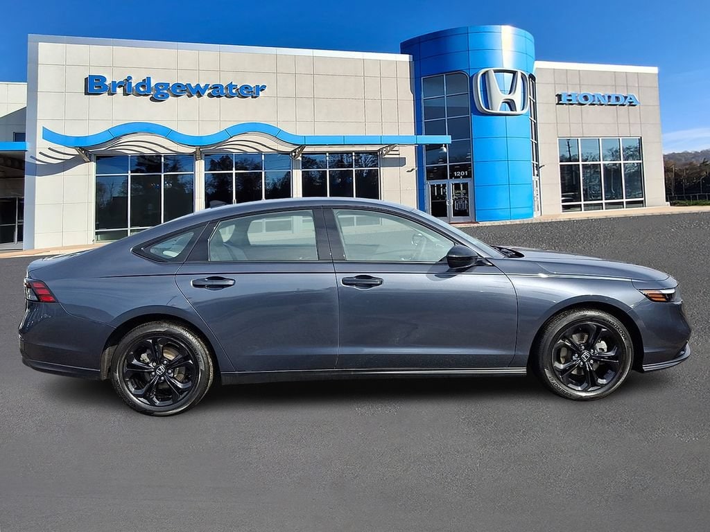 2025 Honda Accord SE - Photo 7
