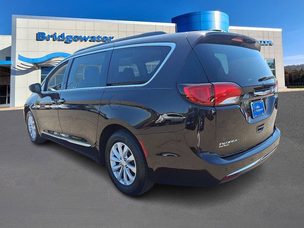 Used 2017 Chrysler Pacifica Touring-L Van