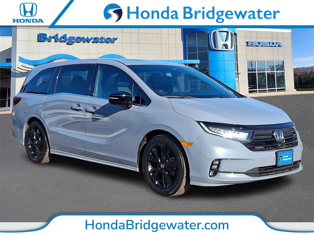 2023 Honda Odyssey SPORT's photo