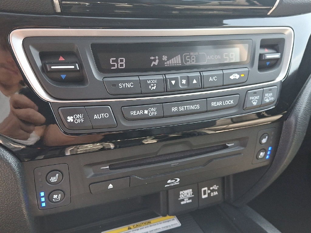 2022 Honda Pilot Elite - Photo 16