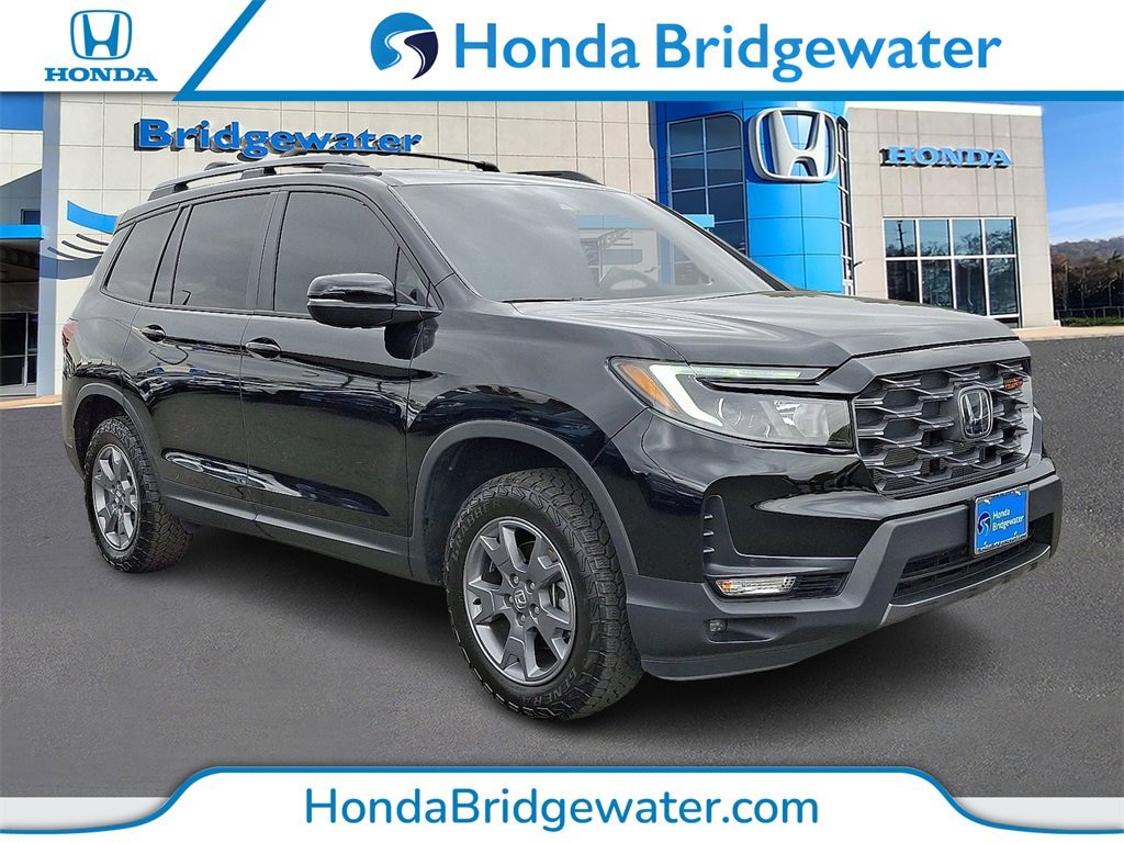 Used 2025 Honda Passport TrailSport SUV