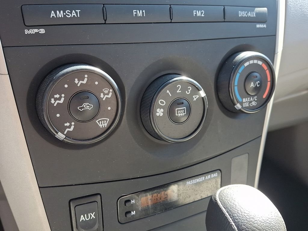 2010 Toyota Corolla LE - Photo 16