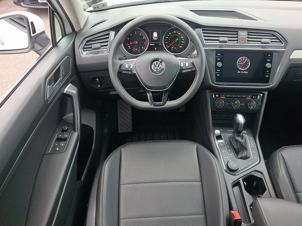 2021 Volkswagen Tiguan SE - Photo 11