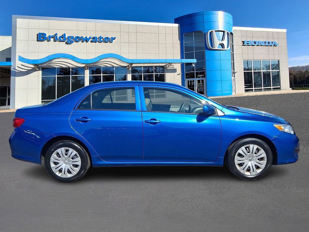 2010 Toyota Corolla LE - Photo 7