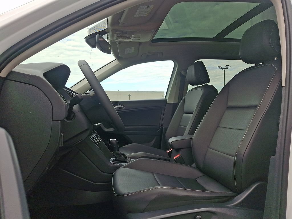 2021 Volkswagen Tiguan SE - Photo 13