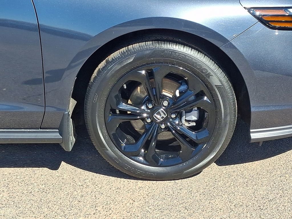 2025 Honda Accord SE - Photo 8