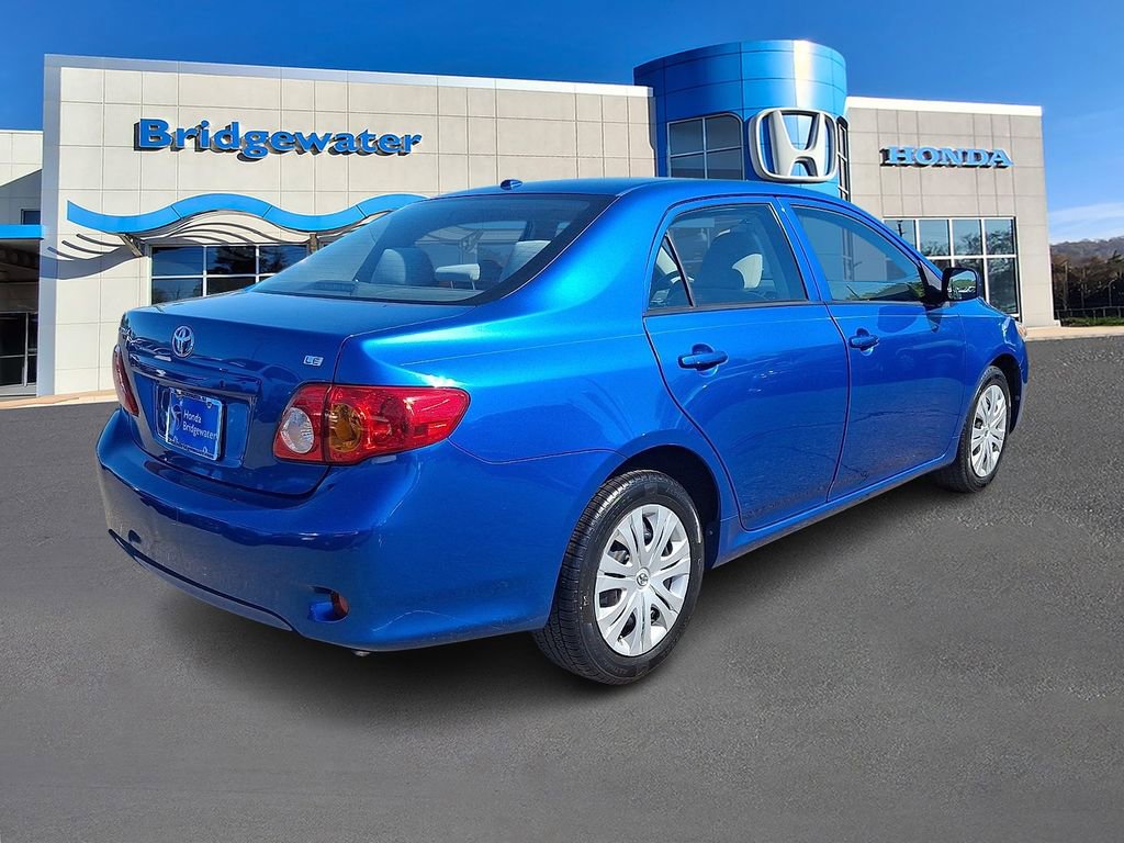 2010 Toyota Corolla LE - Photo 6