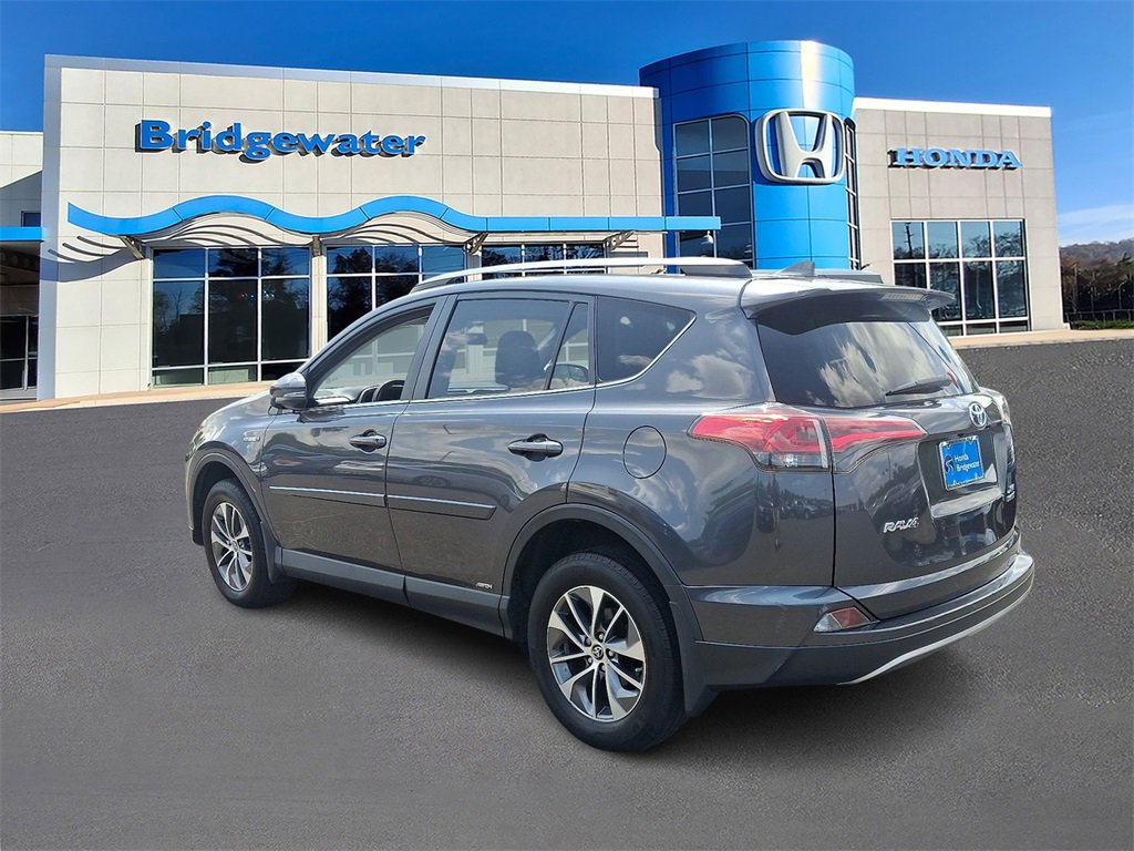 2018 Toyota RAV4 Hybrid XLE photo 4