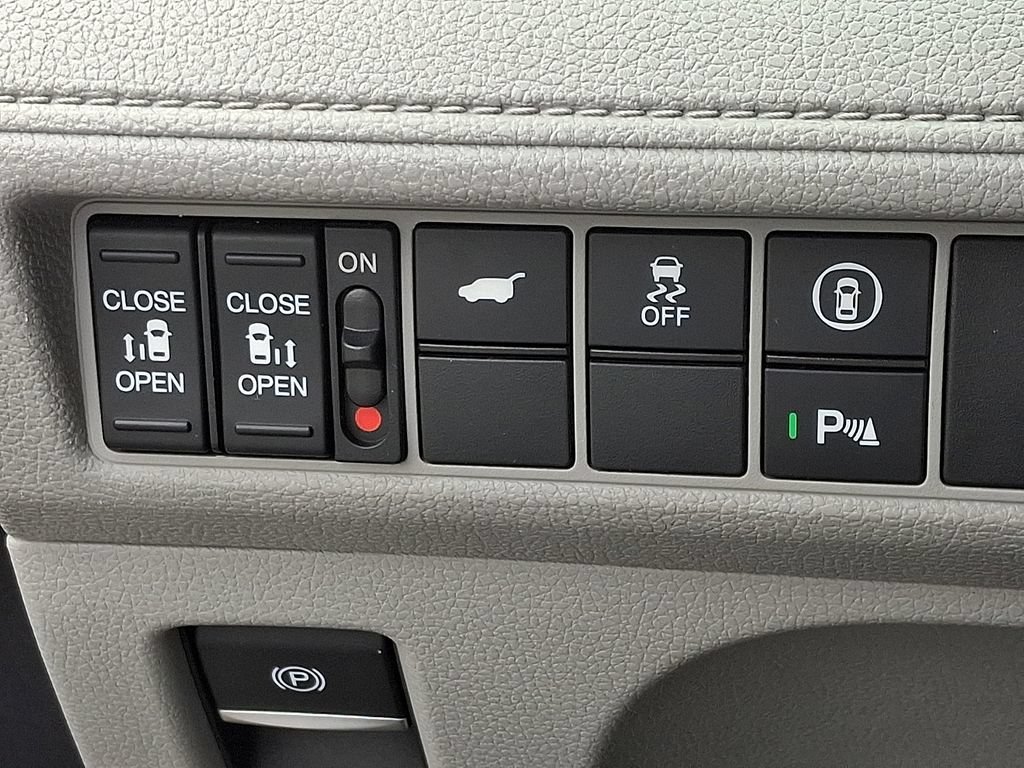 2024 Honda Odyssey Touring - Photo 26