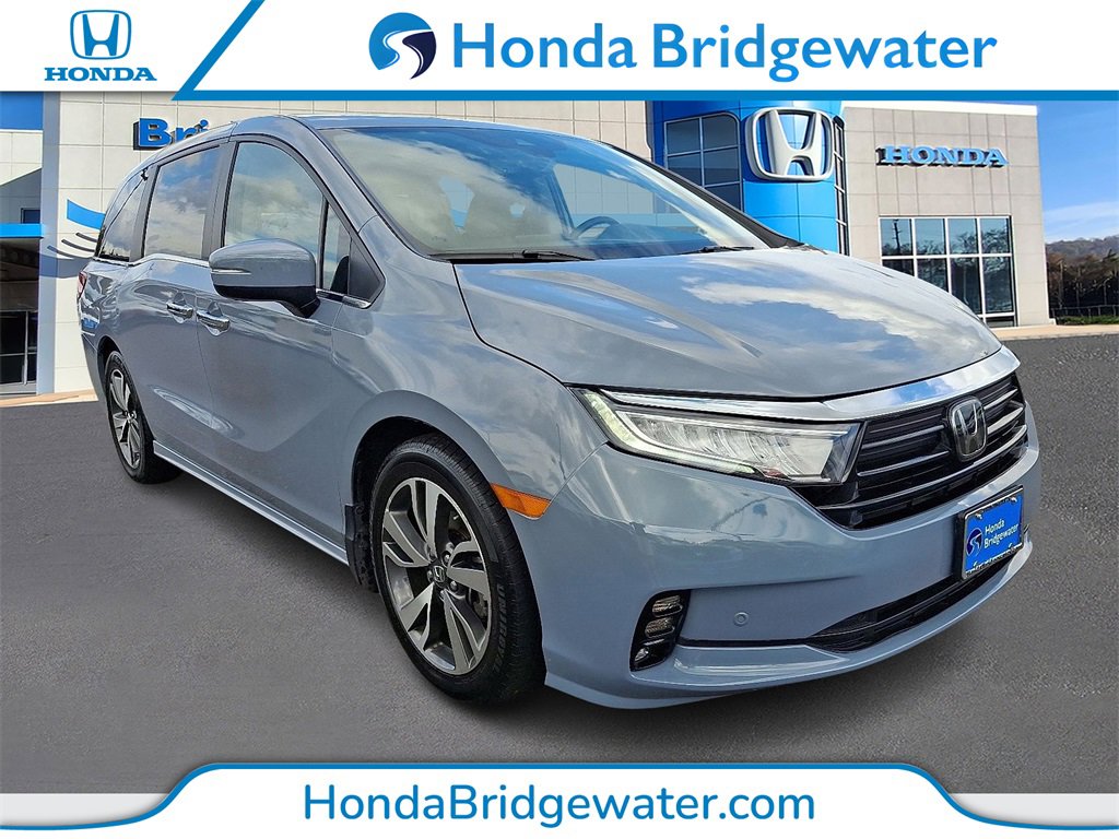 2023 Honda Odyssey Touring's photo
