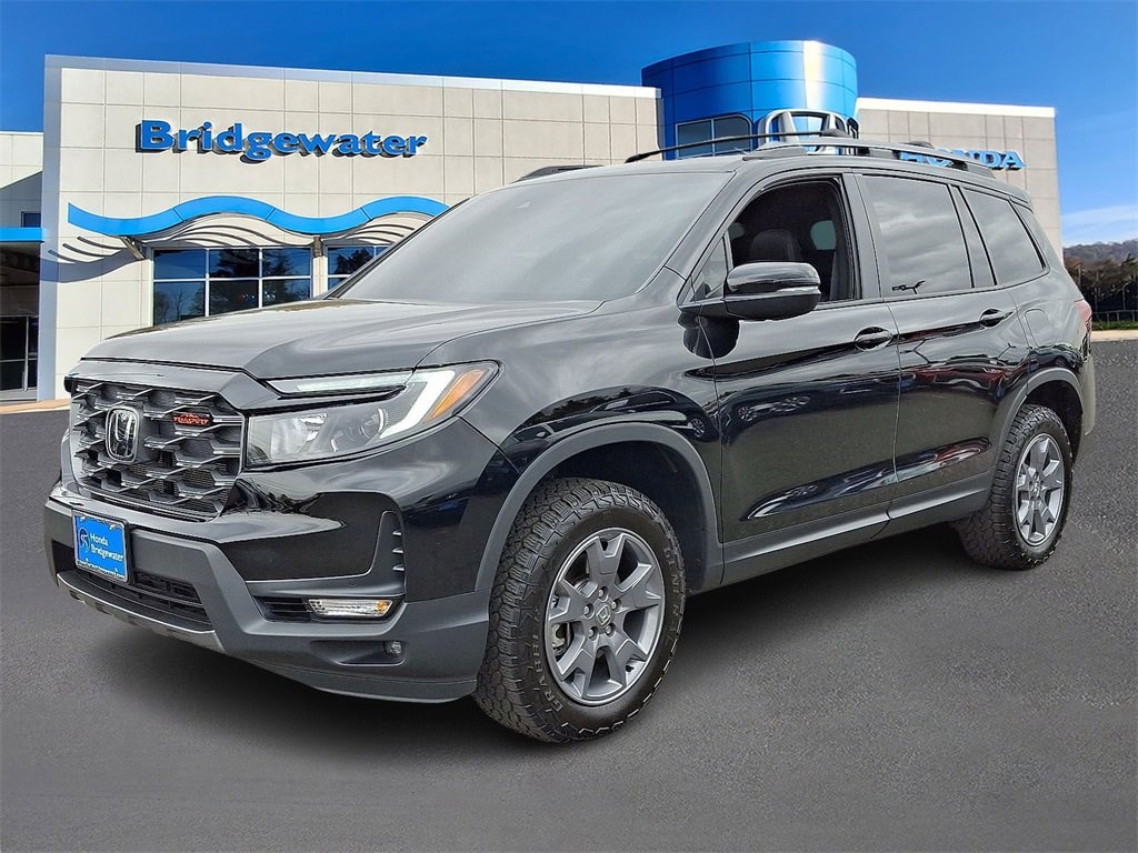 Used 2025 Honda Passport TrailSport SUV