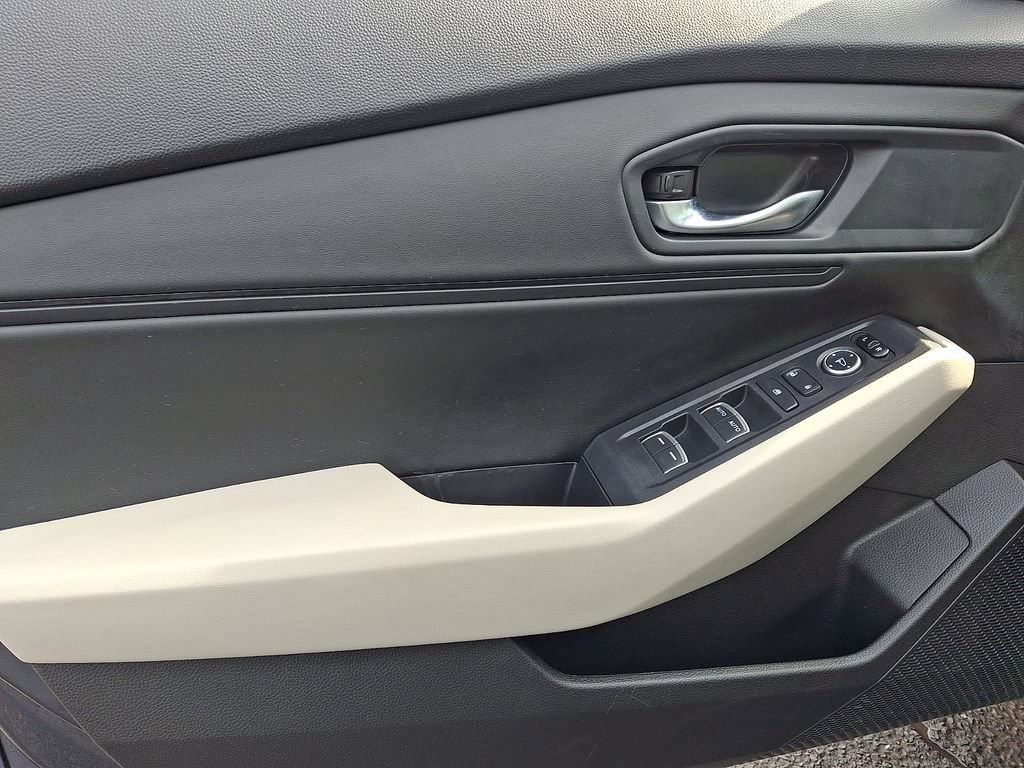 2025 Honda Accord SE - Photo 12