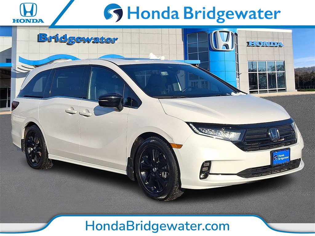 2023 Honda Odyssey SPORT's photo
